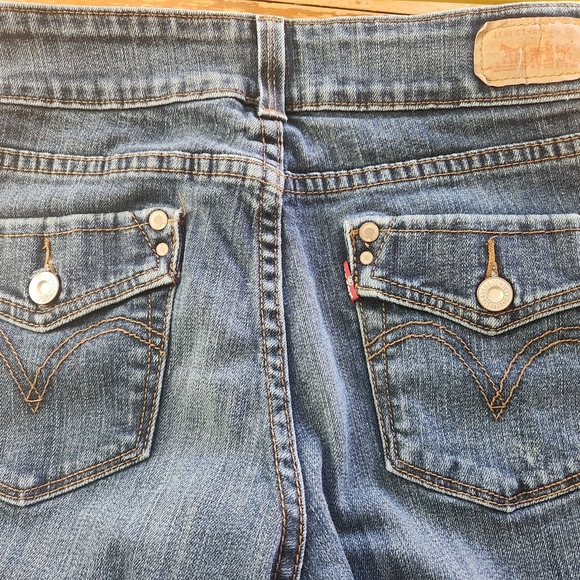 526 Levi's Sz 28x30 Slender Boot Cut Jeans - Picture 1 of 5